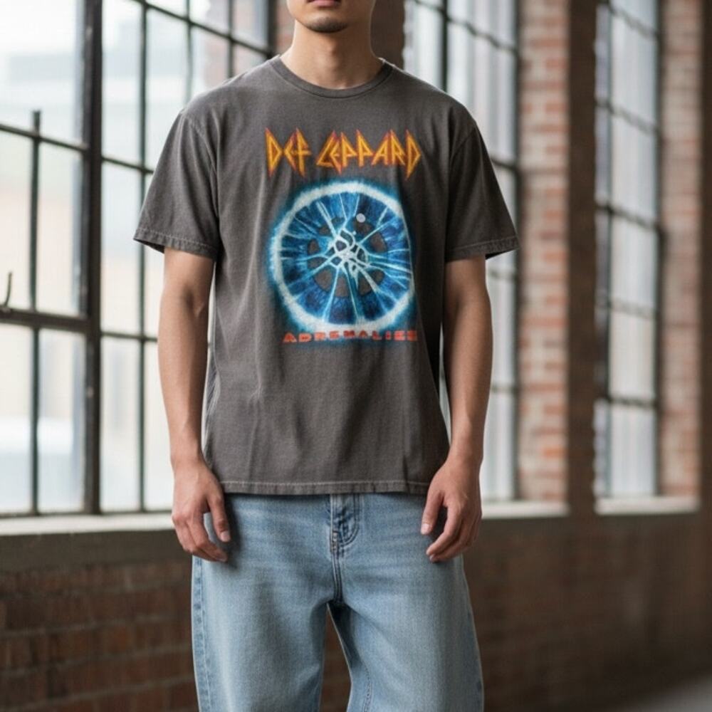 Def Leppard Vintage Style Adrenalize Short Sleeve Unisex TShirt CrewNeck L Brown